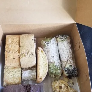 Biscotti &amp; cannoli takeout