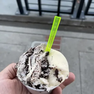 50/50 Cookies and cream and amaretto