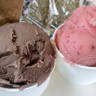 Left is chocolate liquor gelato and right is strawberry champagne sorbretto.  Chocolate was really nice, strawberry was so-so
