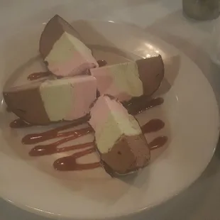 Spumoni Bomba