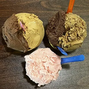 - Espresso and Dark Chocolate gelato - DF Coffee and Chocolate gelato - DF Strawberry gelato