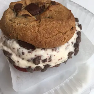 Gelato Cookie Sandwich