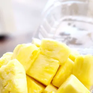 FRESH PINEAPPLE