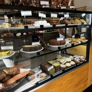 Pastry cabinet