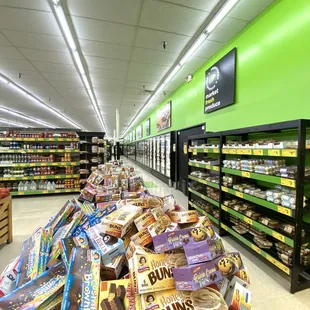 grocery aisle with food items
