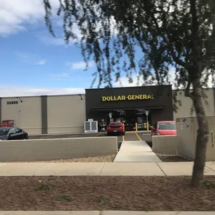 the entrance to a dollar general store