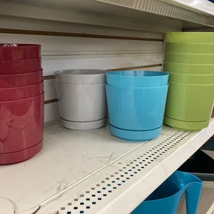 Plastic planters with drainage