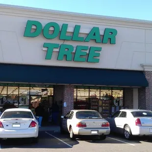 Front of Dollar Tree
