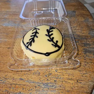 Polite and friendly staff. Designed donut, 3 dollars, but they add filling of your choice.