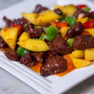 Beef Tenderloin with Mango-芒果牛柳粒