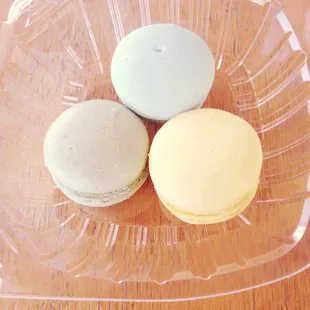 Lemon Raspberry Macaroon