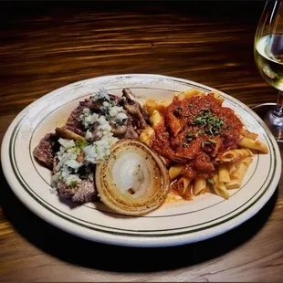 Lunch 5 oz Top Sirloin with a side of Mostoccioli