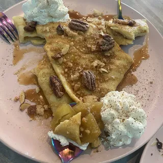 Apple Delicious Crepe