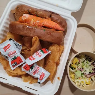 lobster roll, drawn butter, pineapple slaw and homemade chips