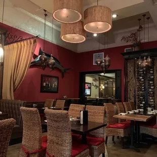 sushi and sashimi, interior