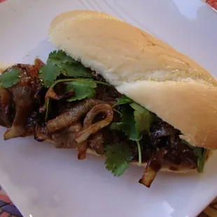 PORTABELLO MUSHROOM VEGGIE SANDWICH