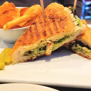 Grilled chicken pesto