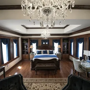 Dominion House Boutique Hotel Honeymoon Suite in Guthrie, Oklahoma