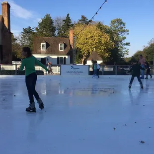 skating in the middle of colonial williamsburg