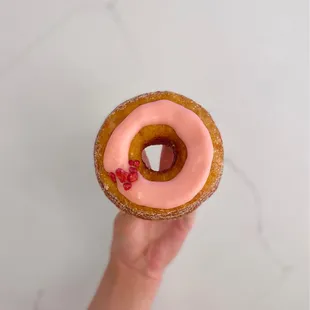 june 2023 cronut: Guava &amp; Raspberry White Chocolate (06/2023)