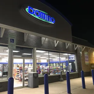 Domino C-Stores