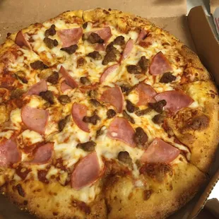 Ham &amp; Sausage Medium Pizza