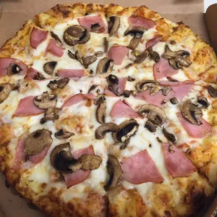 Ham &amp; Mushrooms Medium Pizza