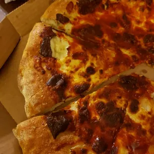 Clearly burnt cheese,and horrible crust.