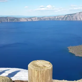 Crater lake Oregon