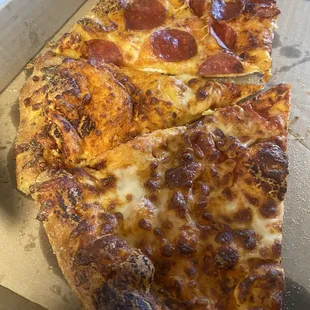 The burnt crusted cheese/pepp. Pizza