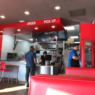 Sunday 3:00 pm not busy but the menu screen system are down.