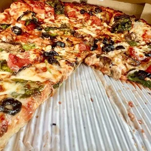 Domino's Pacific Veggie Pan Pizza (no onion, extra cheese)