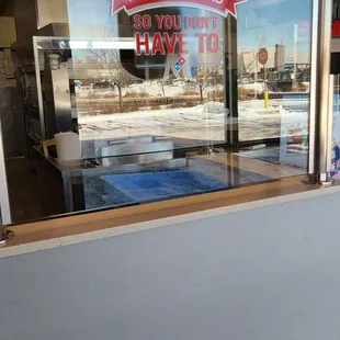 a view of the outside of a restaurant