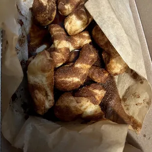 Cinnamon breadsticks
