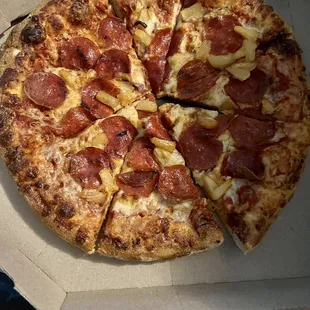 Create your own medium pizza