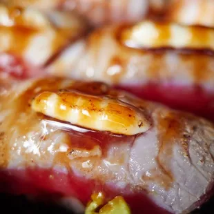 Garlic ahi (close-up)