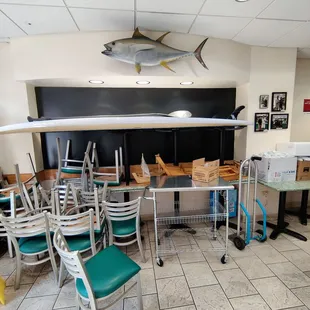Interior... Take out only now