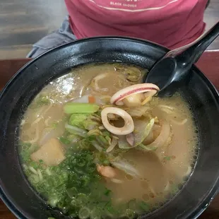 SPICY SEAFOOD RAMEN (shrimp, squid and scallops)