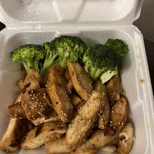 Chicken terriyaki entree - comes with miso soup, salad and white rice.  Lots of chicken! BTW there's onions and sauce under the chicken.