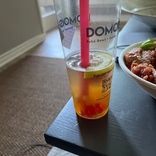 Peach Oolong w/ Passion Fruit boba