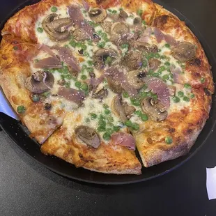 They didn't have the sauce for the vodka pizza but made it with regular sauce for us.