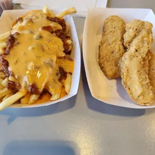 Chilli cheese fries &amp; chicken tenders