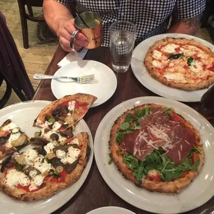 Prosciutto and Arugula Pizza