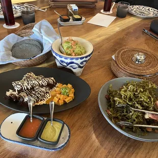 Enchiladas Queso Queso