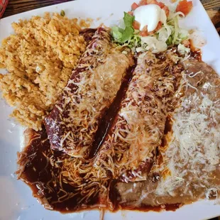 Enchilada  plate red sauce