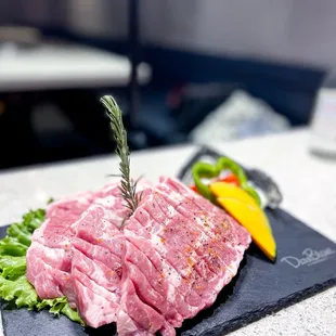 Pork Collar Butt (up close) | IG @christinesnomz