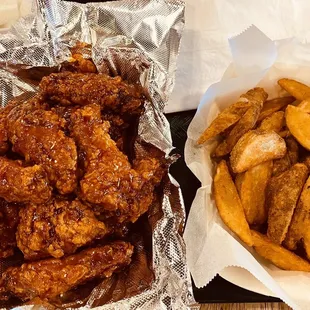 fried chicken, fried chicken wings, chicken wings and fried chicken, food, chicken, bbq chicken, chicken wings, bbq wings, poultry
