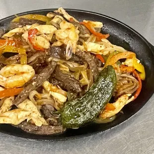 Grilled mix chicken fajita Shrimp Beef