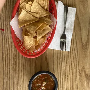 Appetizers: chips and salsa