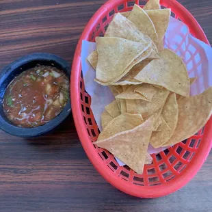 8/24/23 More complimentary items, chips n salsa-very good!!